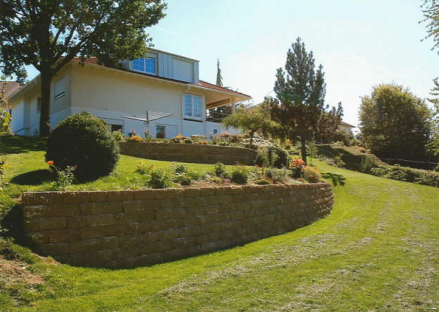 St&uuml;tzmauer aus Santuro Weinbergmauer