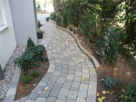 Weg aus Betonstein Tegula Grau-Variationen